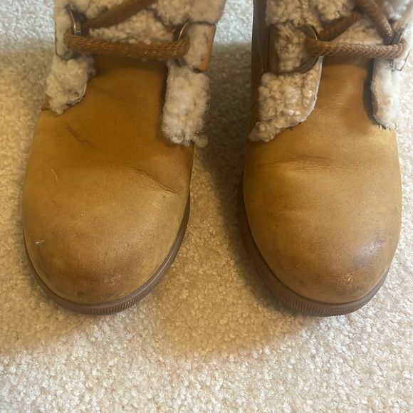 Women’s Sorel wedge boots - Picture 3 of 7